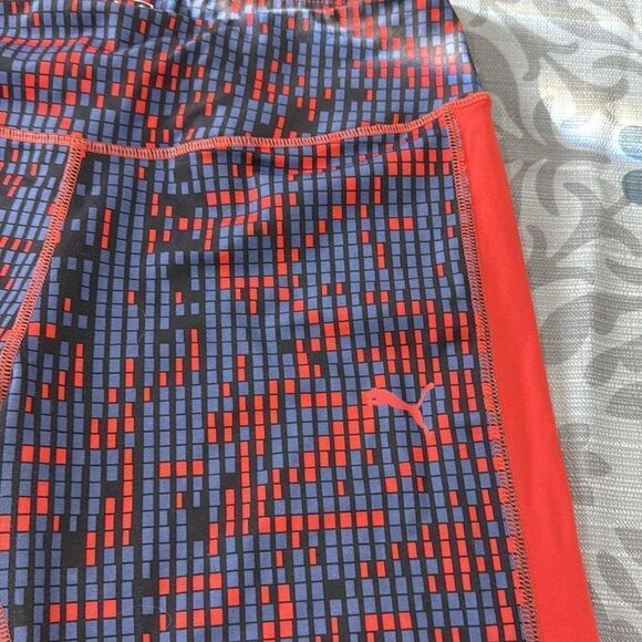 Women’s Puma capris leggings sz Large - Picture 2 of 3